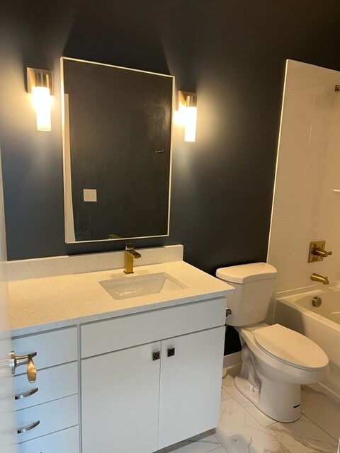 Bath#2 - 4221 W 44th St