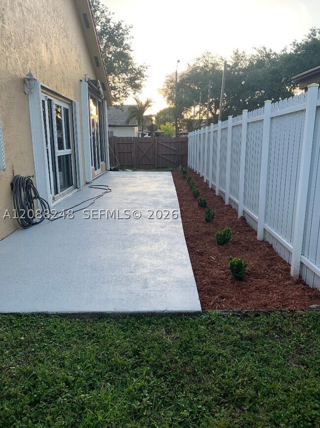 Building Photo - 8995 NW 148th St