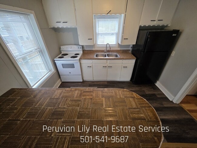 Building Photo - 210.5 N Monroe St