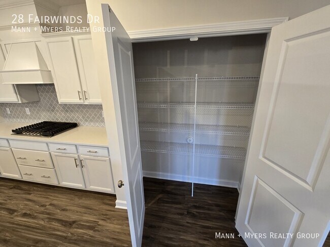 Building Photo - 28 Fairwinds Dr