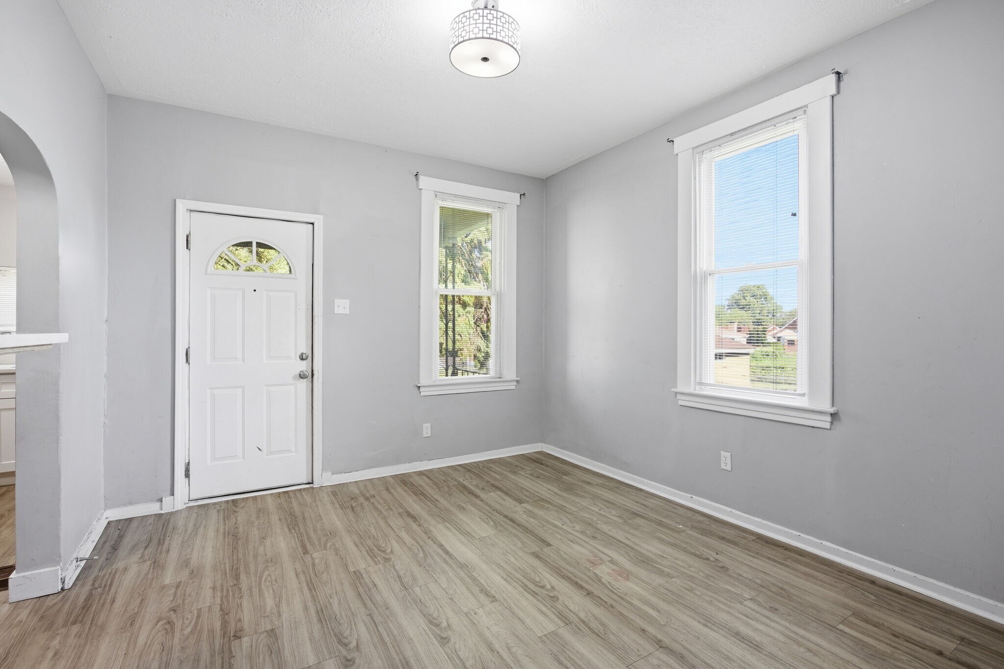 Building Photo - 827 Hinnerman St