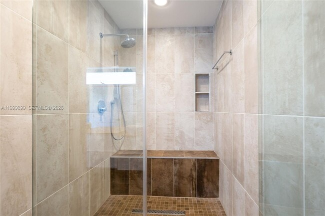 Building Photo - 14610 Tarpon Dr