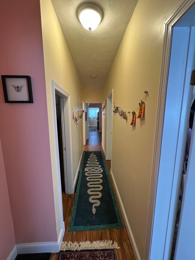 Building Photo - 225 Holland St