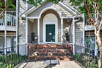 Building Photo - 3701-377D Cotswold Terrace