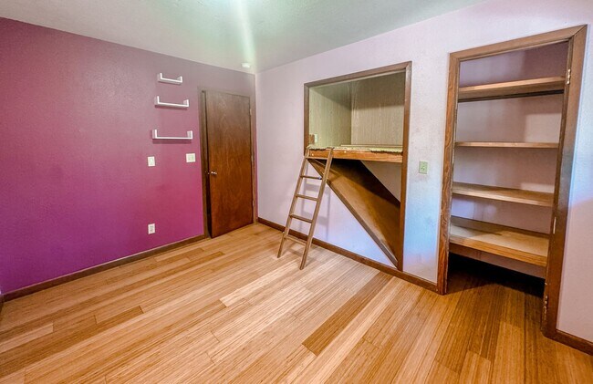 Building Photo - 31835 Owl Rd