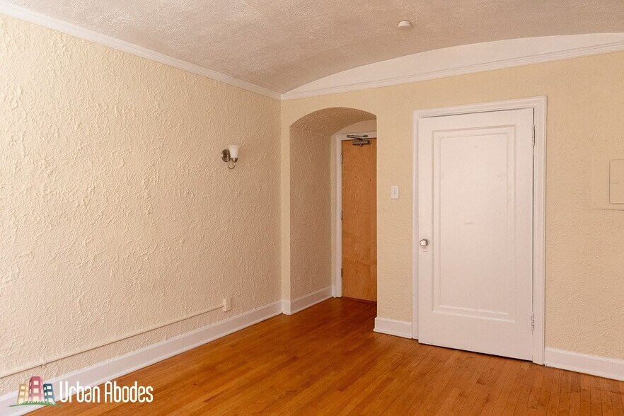 Building Photo - 535 W Arlington Pl