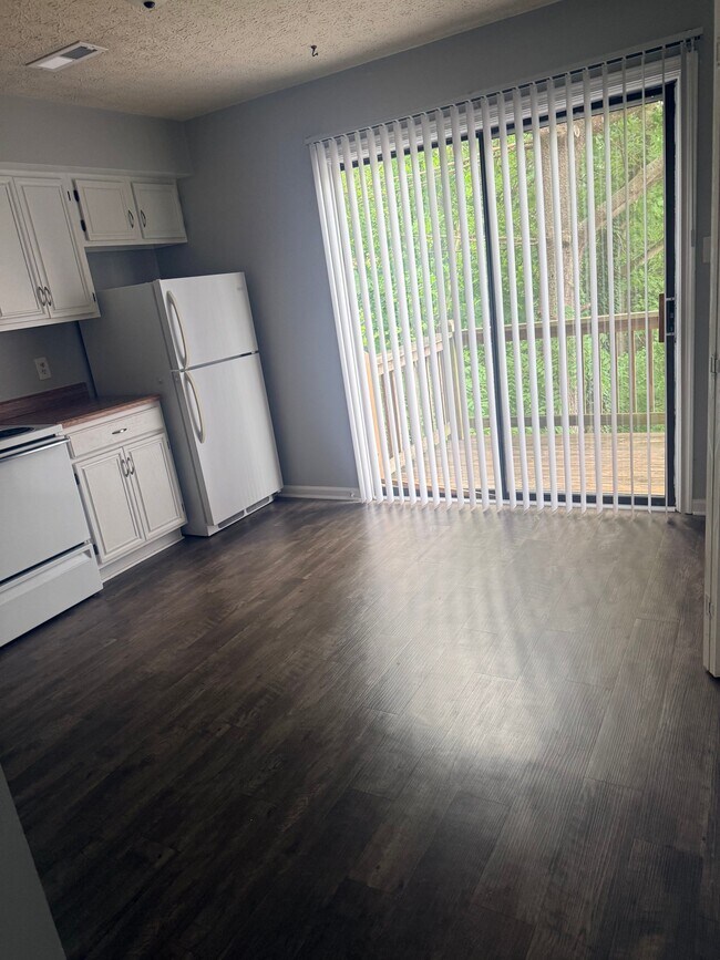 Building Photo - 16 Duiguid Dr