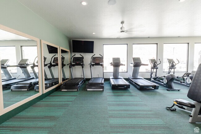 Building Photo - 413 S 1540 E