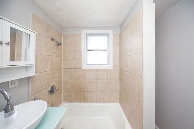 Building Photo - 92 Green Hill Pkwy