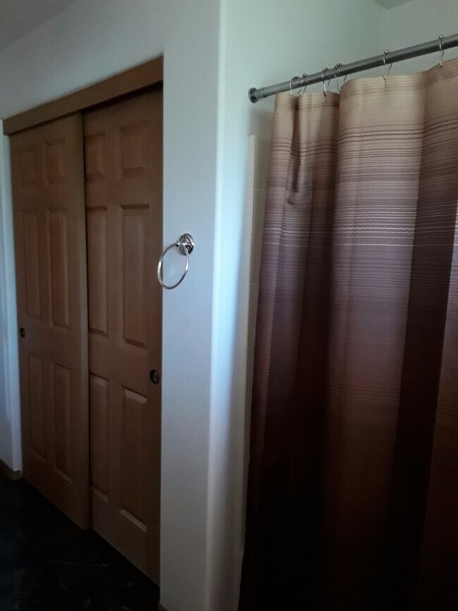 Building Photo - Spacious 3 bedroom 2 bath home in Kula-Available now!