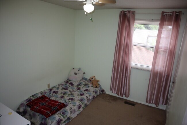 Building Photo - 7344 San Bonita Dr