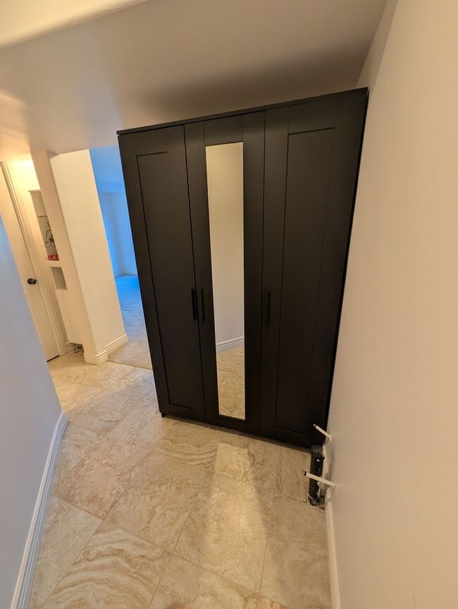 Building Photo - March Rent Free - Beautiful 3 Bedroom Condo for Rent in Draper