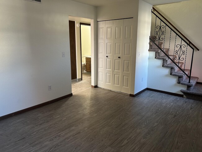 Building Photo - 778 Moccasin Trail