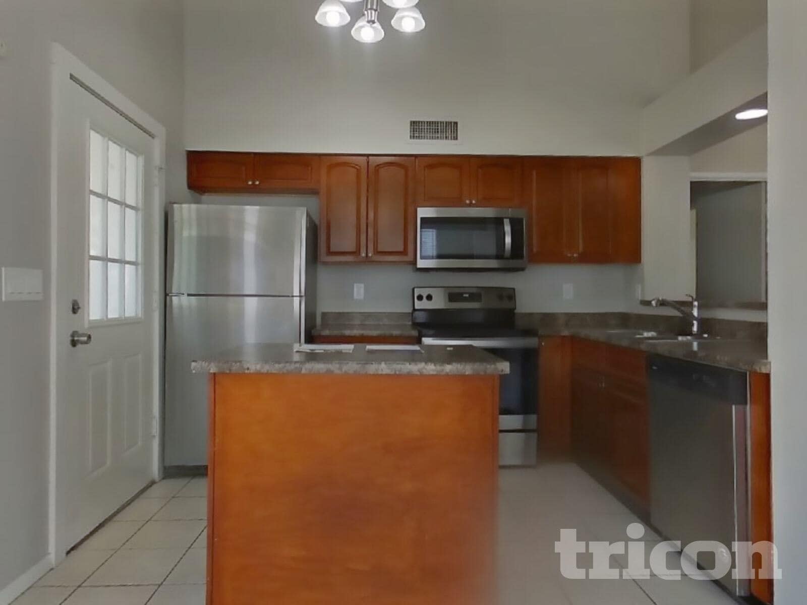 Building Photo - 20840 N 21st Ave