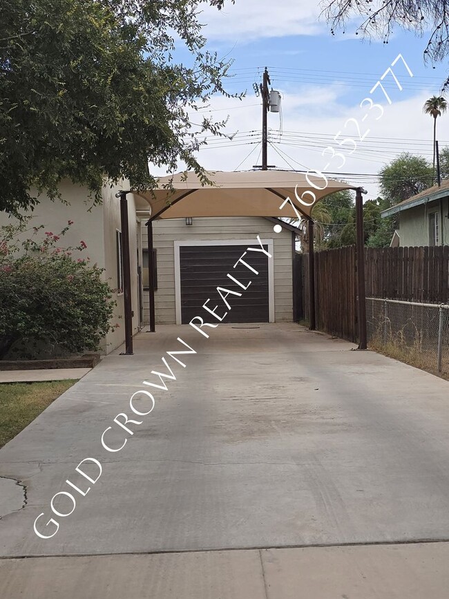 Building Photo - 630 Palm Ave