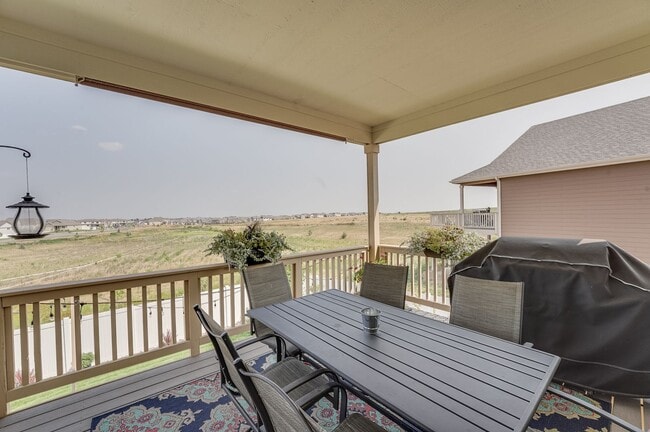 Building Photo - Stunning 4 Bed, 3 1/2 Bath House in Severance!
