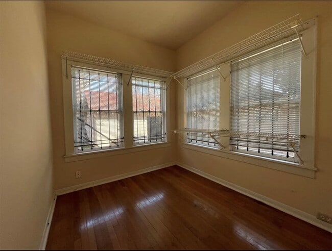 Building Photo - 1706 Hawthorne St