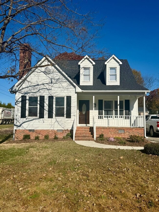 Building Photo - 820 Westwood Dr