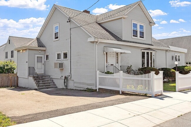 Building Photo - 300 Manet Ave
