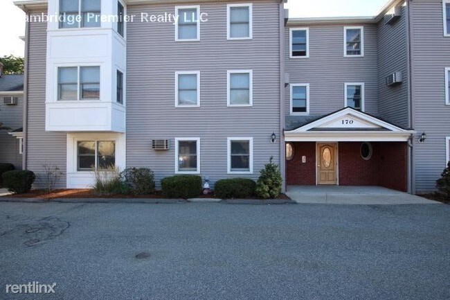 Building Photo - 174 Summer St