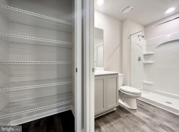 Building Photo - 47 Currant Cir