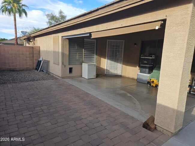 Building Photo - 10937 E Catalina Ave