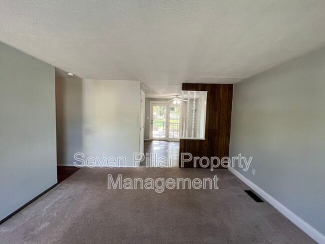 Building Photo - 1413 Caldwell Pl