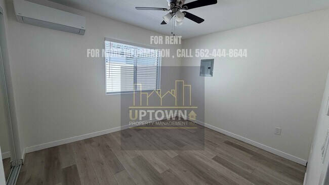Building Photo - 8535 Bradwell Ave