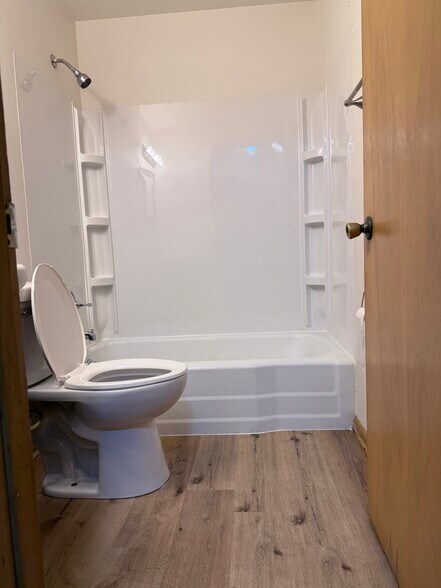 Building Photo - 6207 W Oklahoma Ave