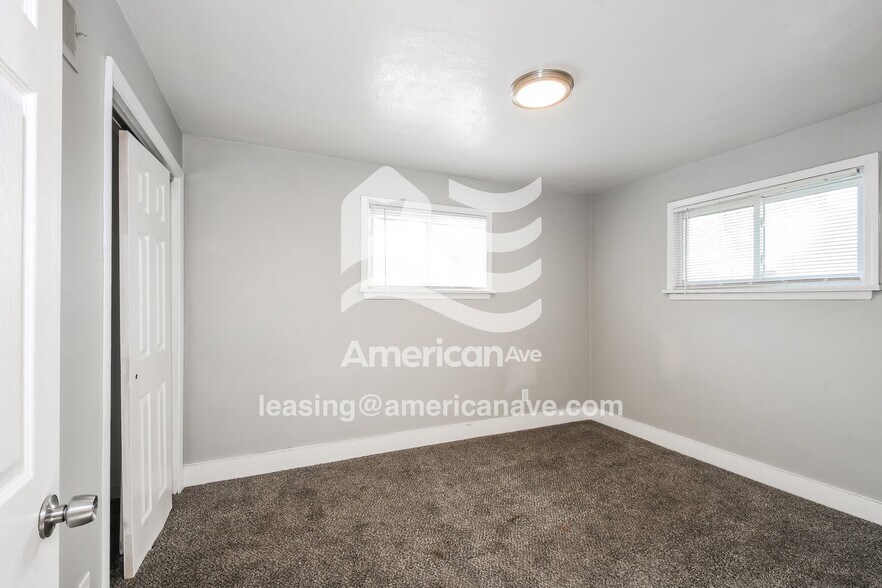 Building Photo - 8520 Jacklin Ave