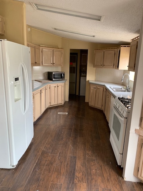 Building Photo - 207 S Ash St