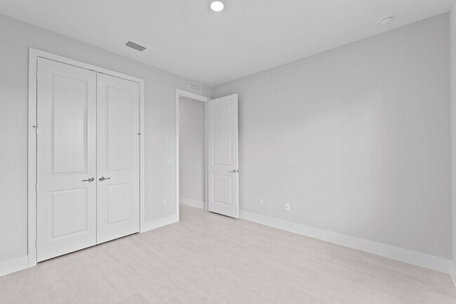 Building Photo - 11299 42nd Rd N