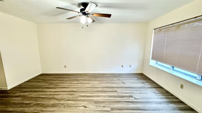 Building Photo - 618 Cannon Ball Dr