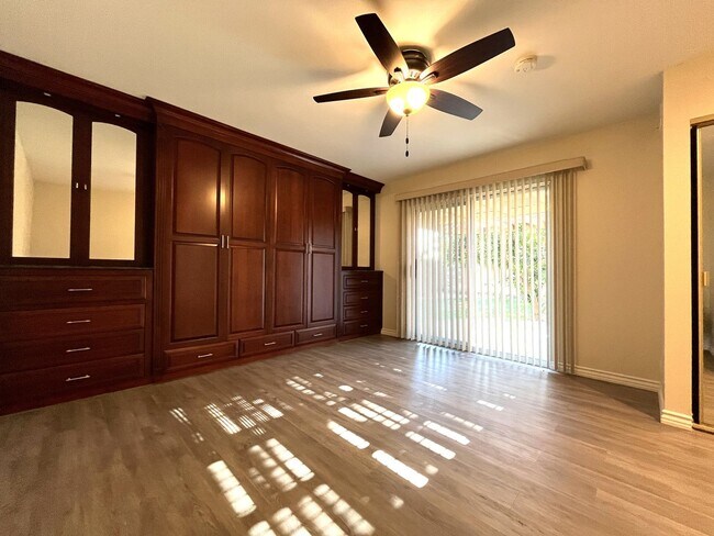 Building Photo - Wonderful Home! 3-Bedrooms, 2-Bath Plus Of...
