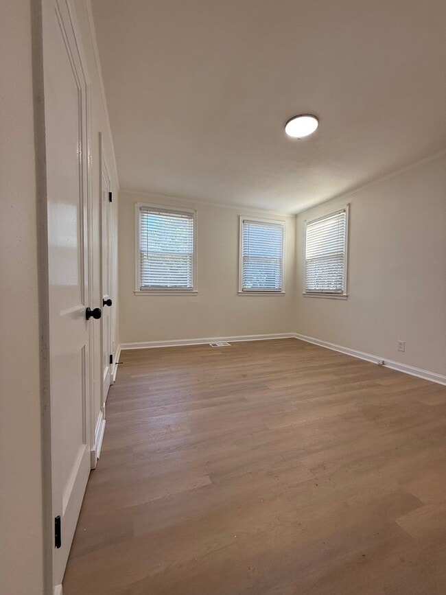 Building Photo - Available June 1st- Recently remodeled 3-bedroom, 2-bath home