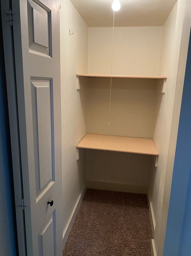 Building Photo - 802 3rd Ave SE