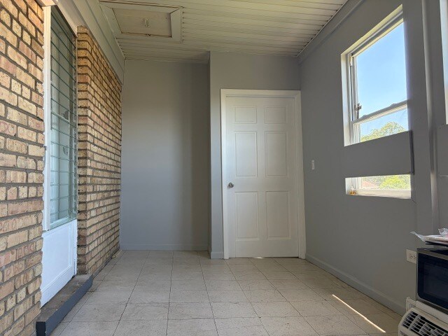 Building Photo - 7323 W Higgins Ave