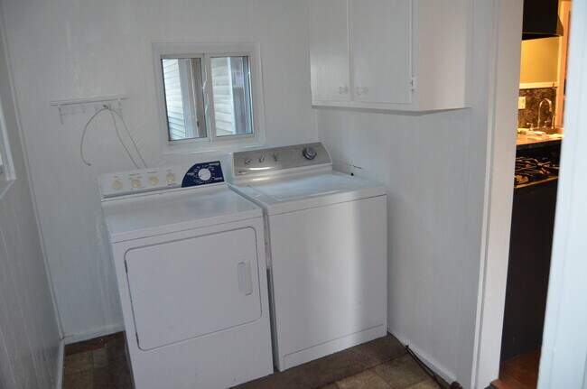 Mudroom/Laundry - 88 Boynton Ave