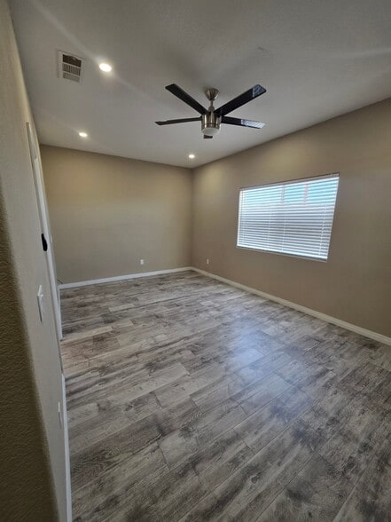 Building Photo - 8173 Viburnum Ave