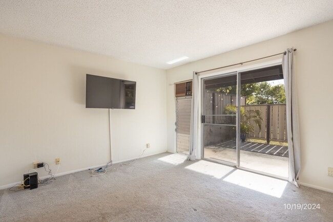 Building Photo - $2,6700 / 2 Bed 1.5 Bath IN MILILANI  (WATER&SEWER INCLUDED)