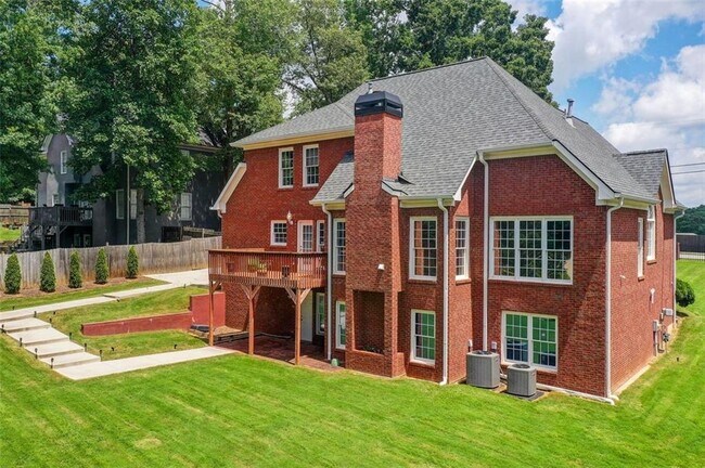 Building Photo - 3040 Stone Rd