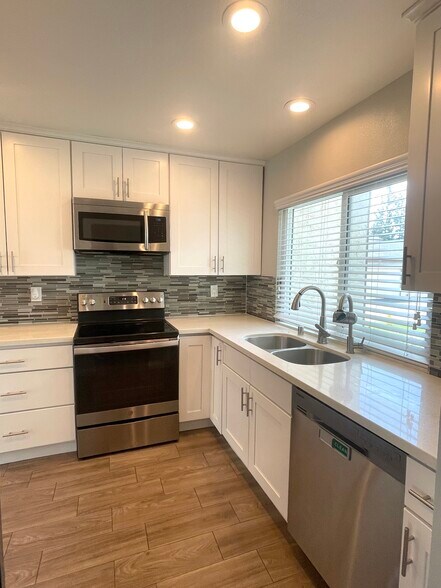 Building Photo - 1325 Cheltenham Ln