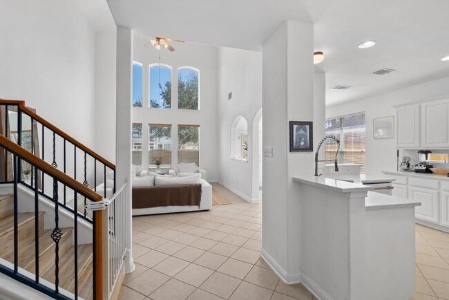 Building Photo - 10313 Big Thicket Dr