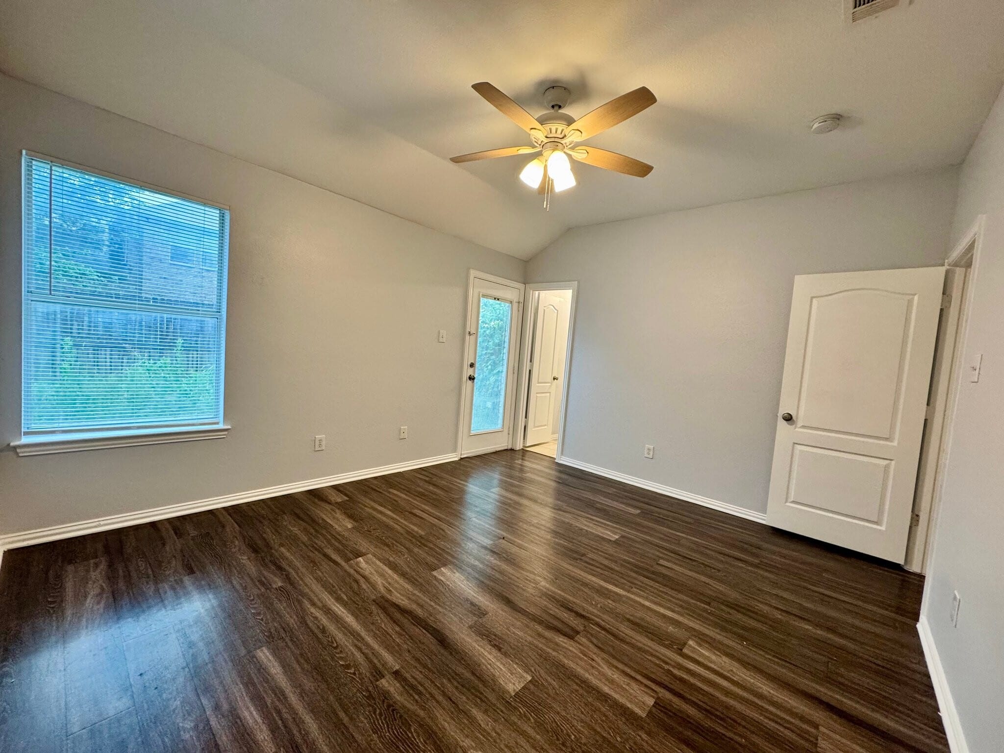 Building Photo - 5832 Swords Dr