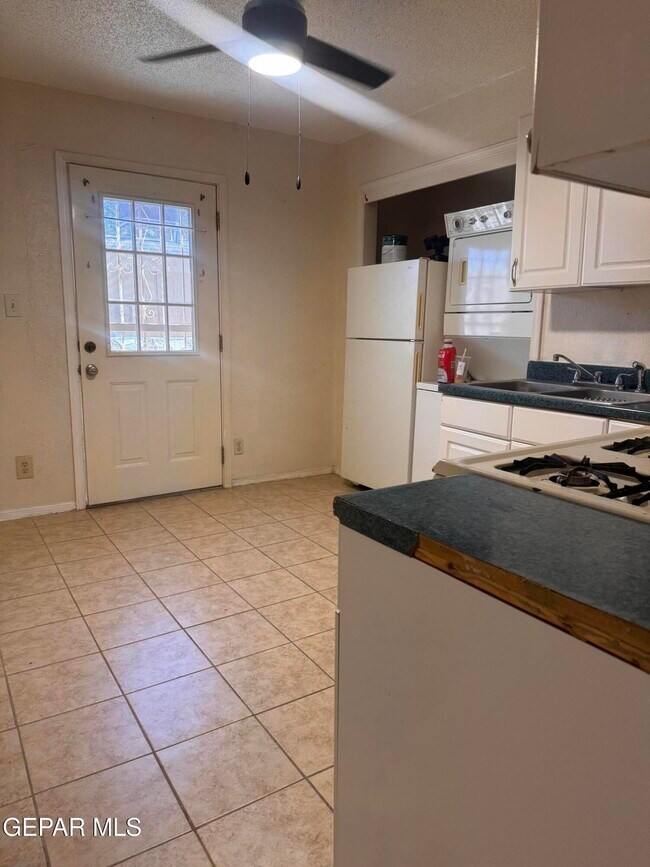 Building Photo - 386 McCune Rd