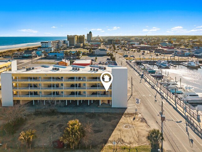 Building Photo - 302 Canal Dr