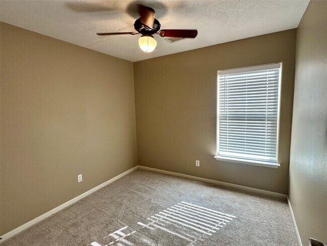 Building Photo - 4906 Comal River Loop