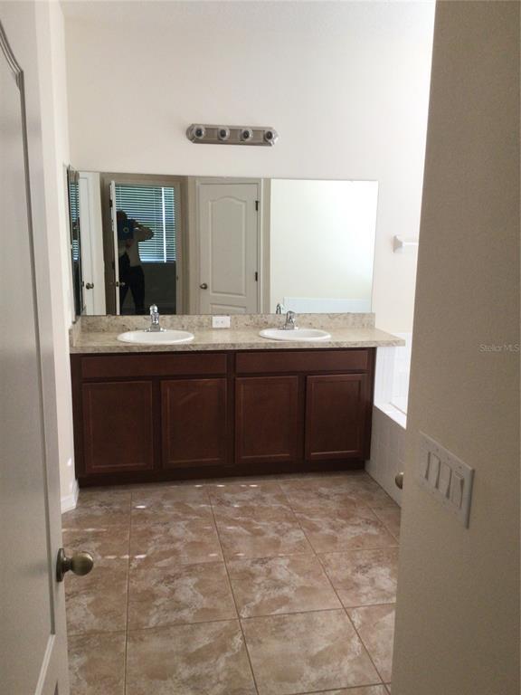 Building Photo - 2821 Running Brook Cir