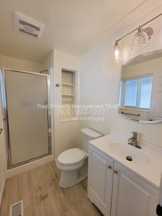 Building Photo - 3812 Rd 109