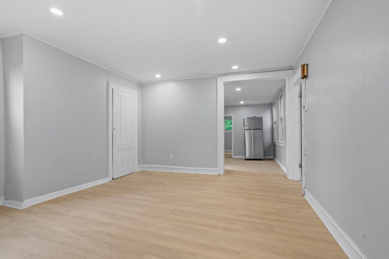 Building Photo - 372 9th St